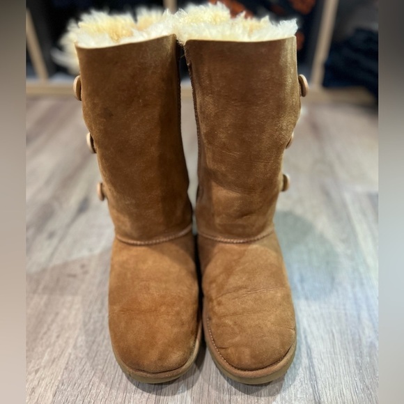 Women’s UGG Size 5 Bailey Boot II Sheepskin Shearling Warm Ankle Boot Winter - Picture 4 of 9